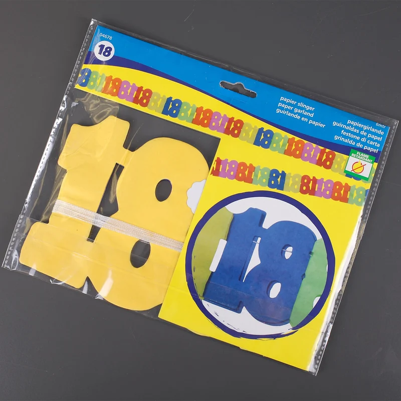 Bunte Papiergirlande zum 18. Geburtstag