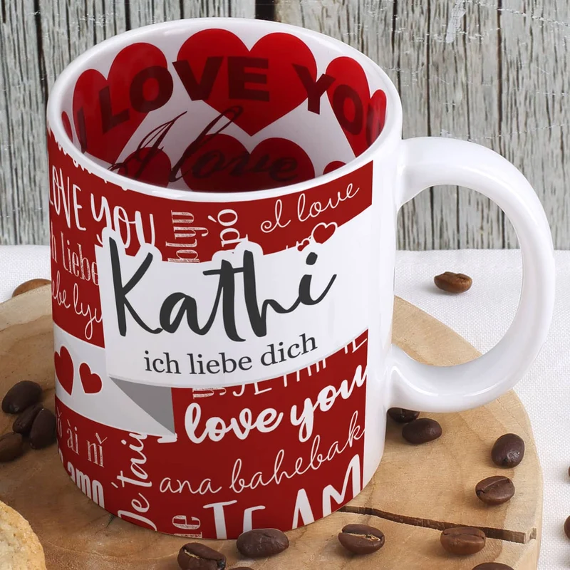 Romantische Tasse zum Valentinstag in verschiedenen Sprachen