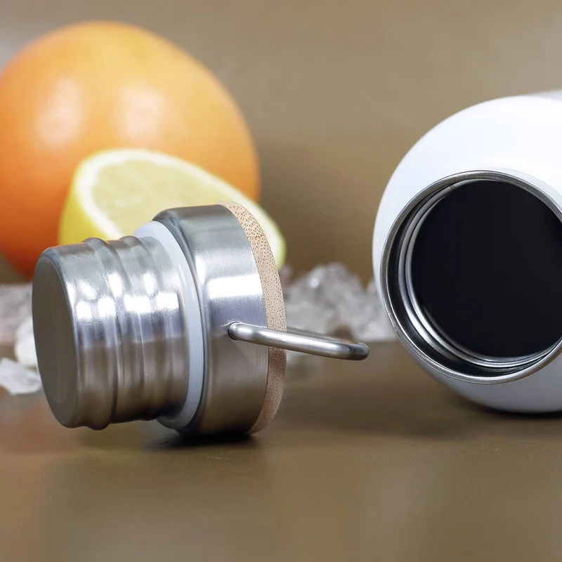 Bedruckte Thermosflasche mit Name und Initiale