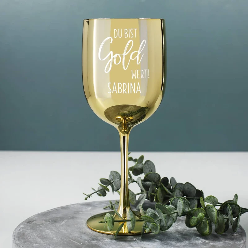 Du bist Gold wert! - goldenes Weinglas aus Kunststoff mit Namensgravur