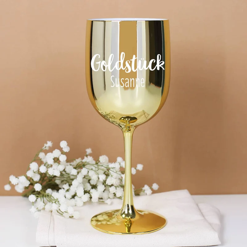 Hochglänzender Trinkkelch - Goldstück mit Wunschname