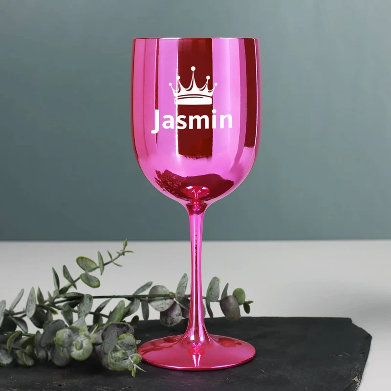 Glänzender Weinkelch in pink oder gold mit Krone und Wunschname