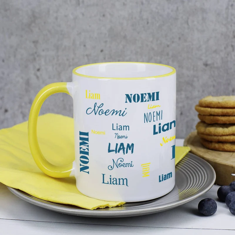 Tasse mit zwei Namen in verschiedenen Schriftarten