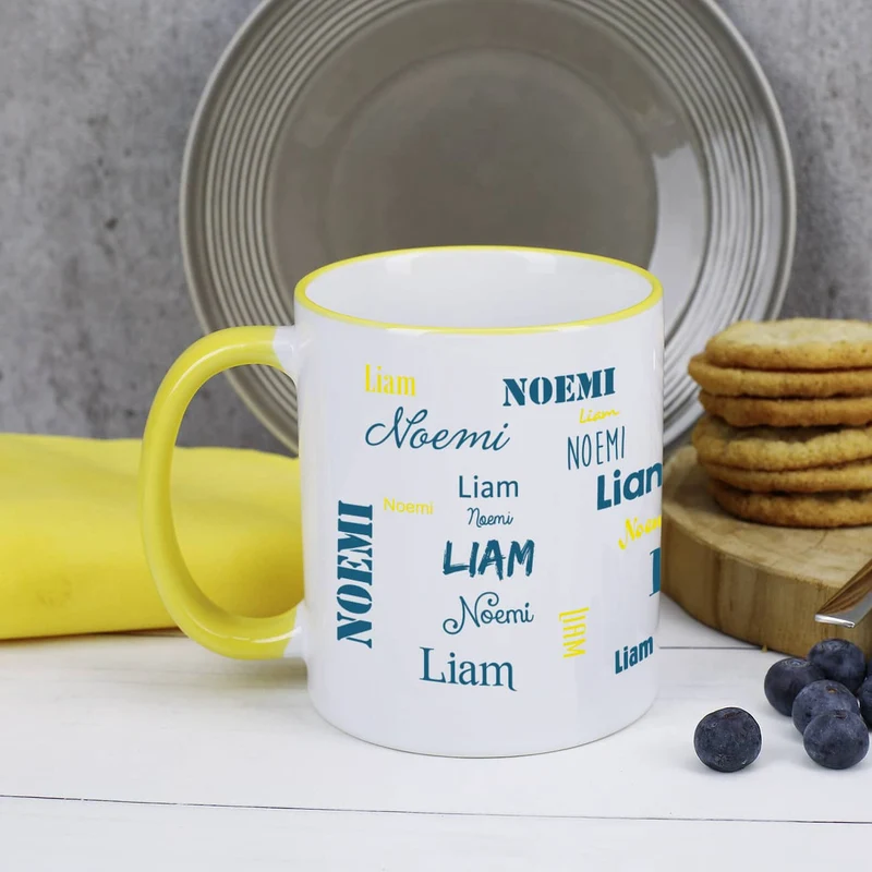 Tasse mit zwei Namen in verschiedenen Schriftarten
