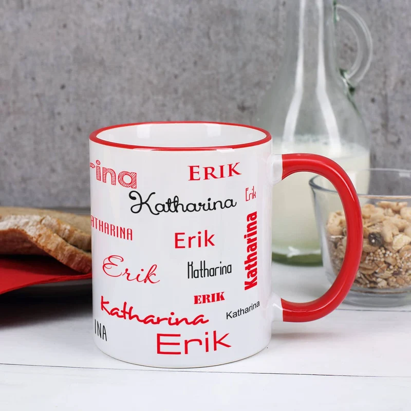Tasse mit zwei Namen in verschiedenen Schriftarten