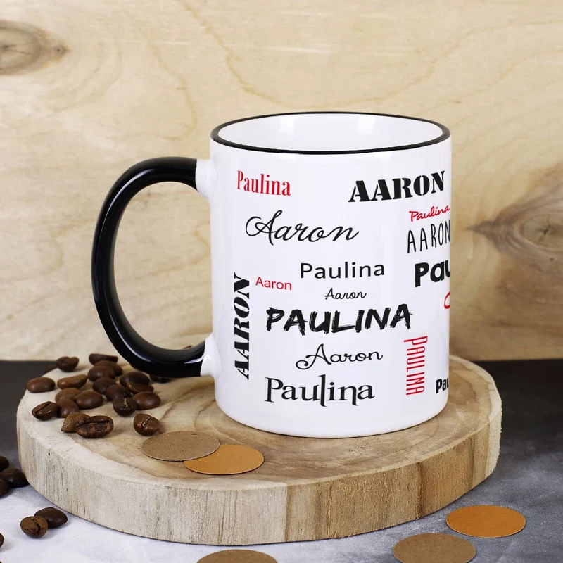 Tasse mit zwei Namen in verschiedenen Schriftarten