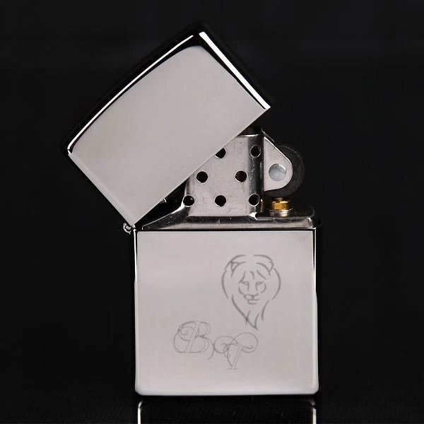 Original Zippo Feuerzeug mit Monogramm und Sternzeichen