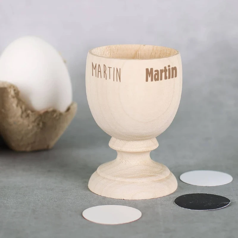 Eierbecher mit Namensgravur