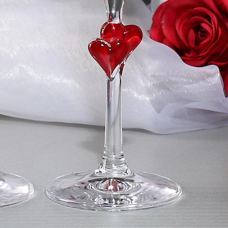 2 gravierte Sektgläser L'Amour mit roten Herzen zur Hochzeit