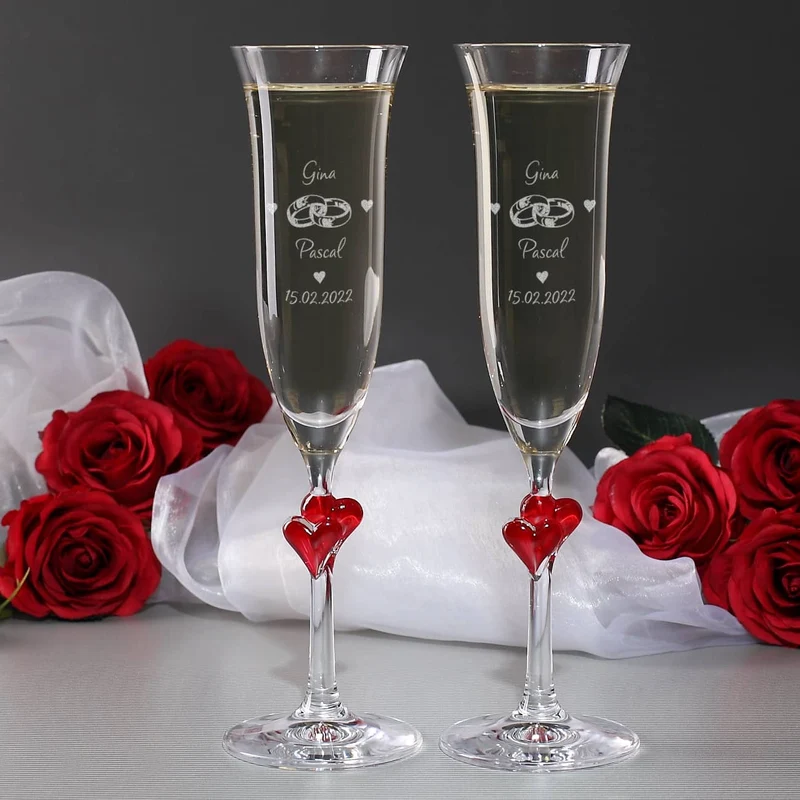 Zwei gravierte Sektgläser L'Amour zur Hochzeit mit Ringen und Ihren Wunschangaben