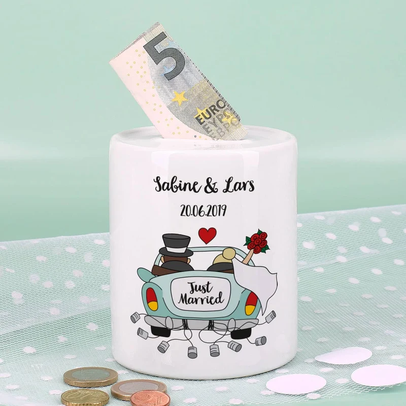Spardose zur Hochzeit mit Hochzeitsauto als Motiv, Namen und Datum