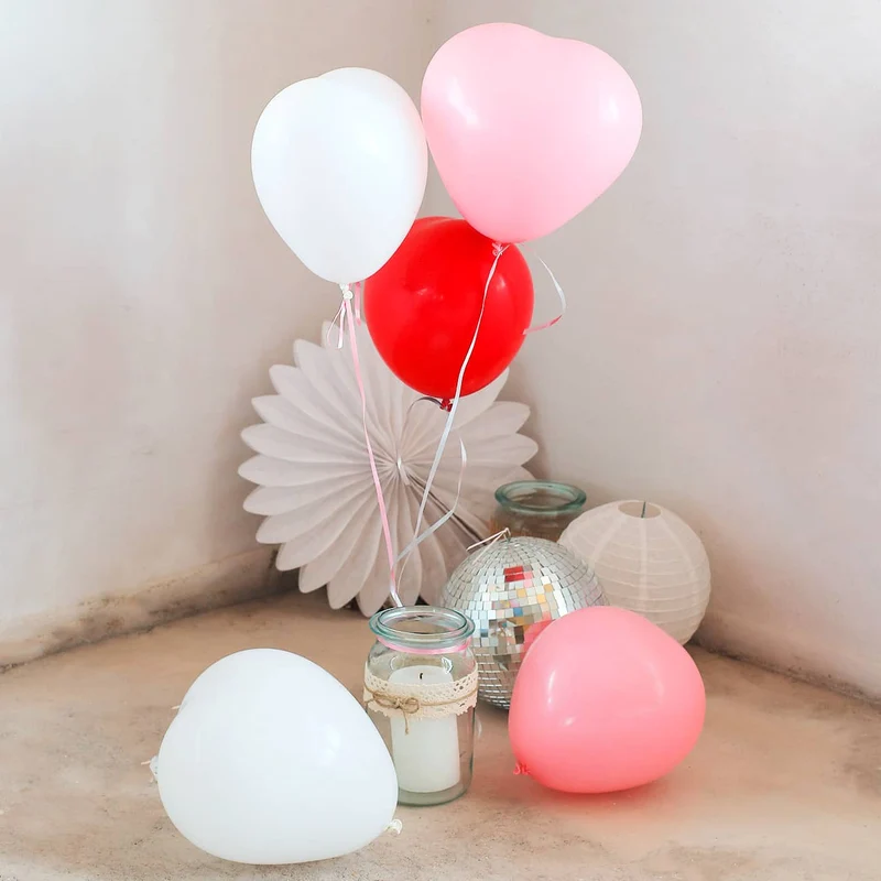 5 Herzballons in weiß, rosa und rot