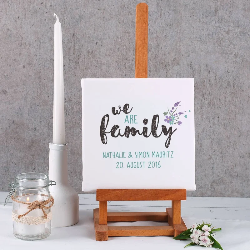 Leinwand - we are family - mit 2 Zeilen Wunschtext, 20 x 20 cm
