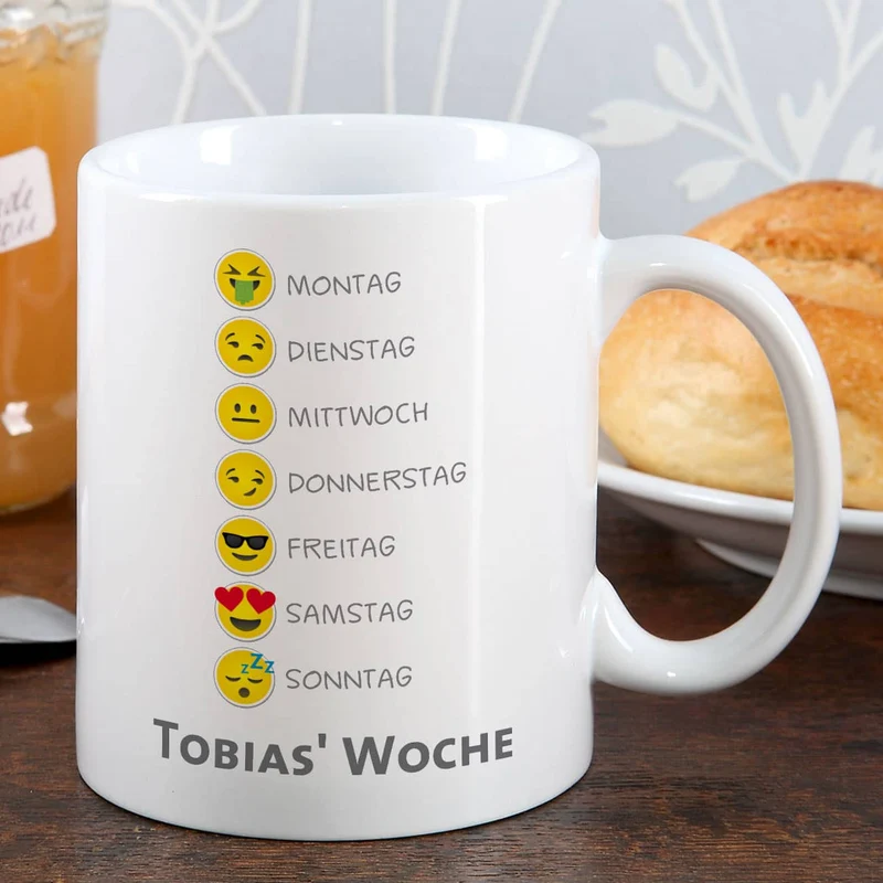 Emoticon Tasse mit Wochentagen und Ihrem Wunschtext