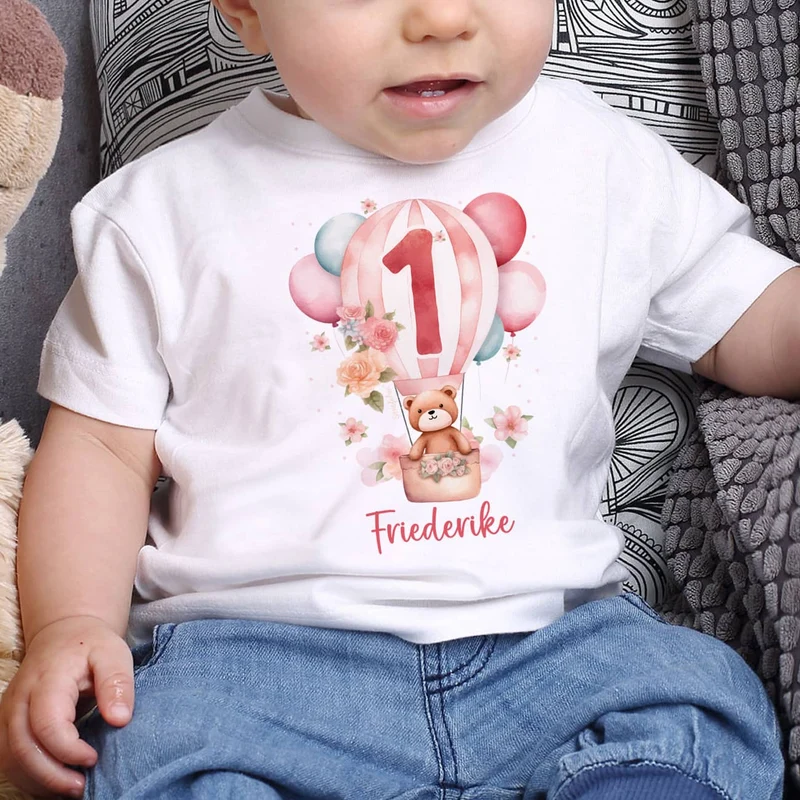 Geburtstagshirt Baby mit großer 1, Teddy im Heißluftballon, Blumen und Name