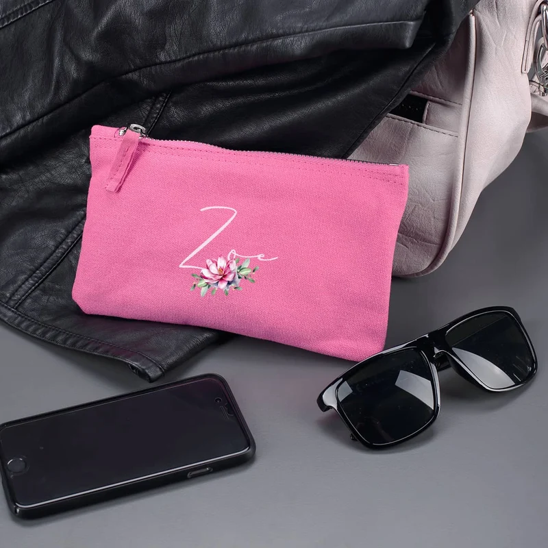 Beautycase mit Magnolienblüte und Name