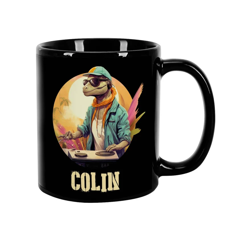 Coole Tasse in schwarz mit Crazy-Dinos und Ihrem Wunschnamen bedruckt