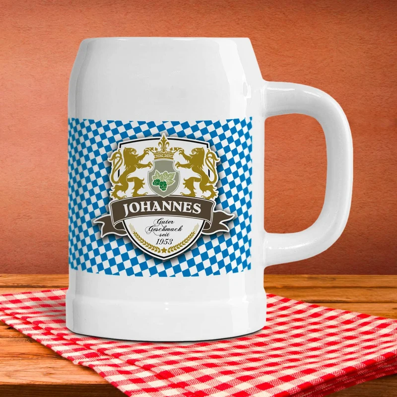 Bierkrug mit eigenem Namen im Löwen-Wappen