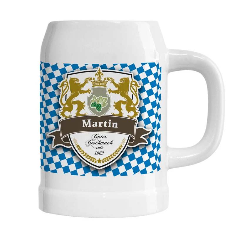 Bierkrug mit eigenem Namen im Löwen-Wappen