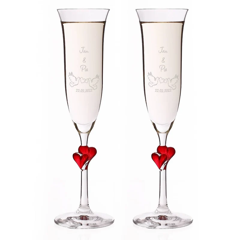 Zwei L'Amour Sektgläser zur Hochzeit mit Tauben und Ihren Wunschdaten graviert