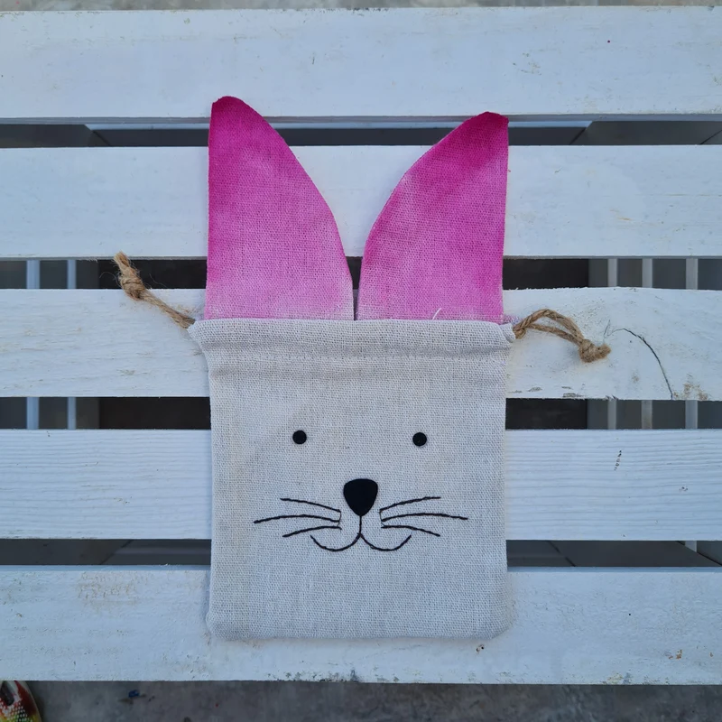 Hasenbeutel mit bunten Ohren