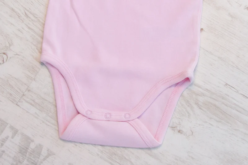 Baby Body mit Herz