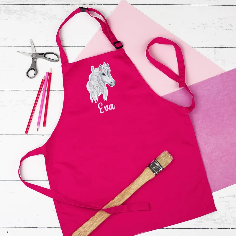 Kinderschürze mit Pferd und Namensaufdruck