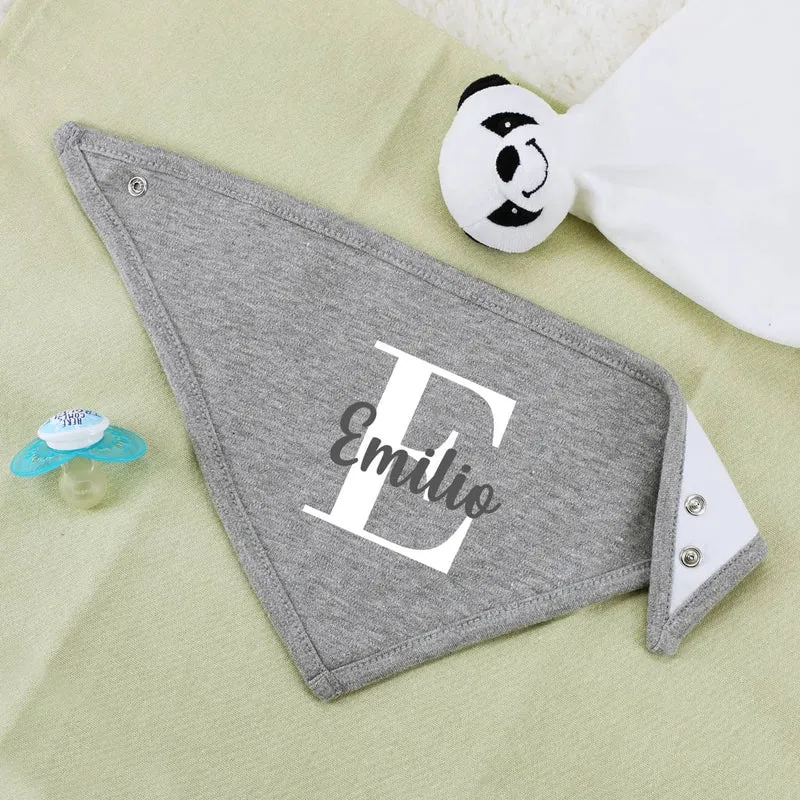 Halstuch für Babys mit Initiale und Namensaufdruck