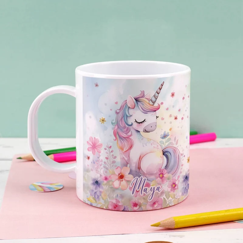 Kunststofftasse mit Einhornmotiv und Wunschname bedruckt