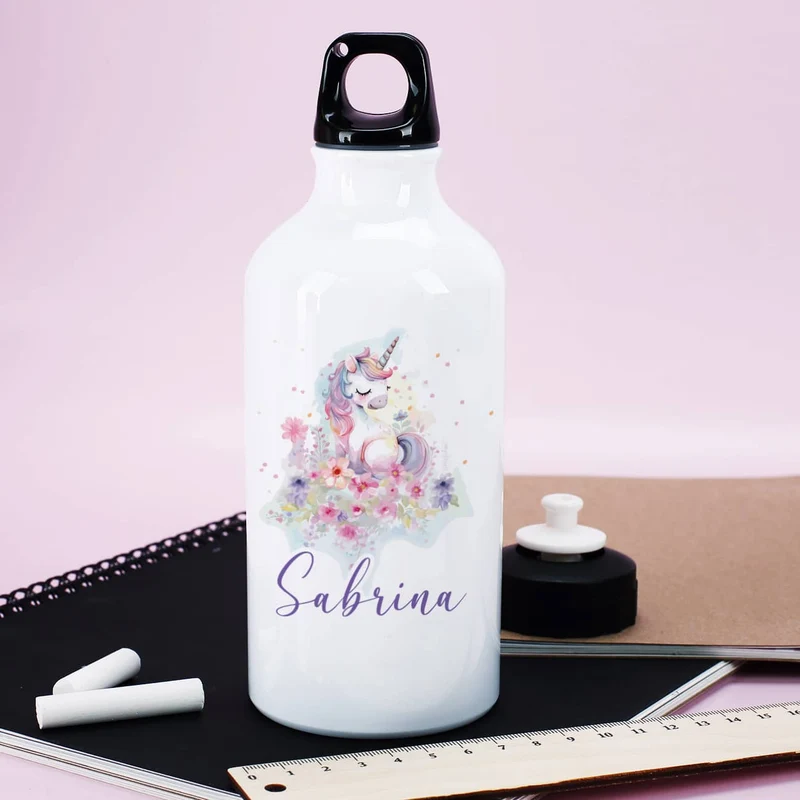 Trinkflasche aus Aluminium mit Einhorn-Motiv im Watercolorstil, Blüten und Name