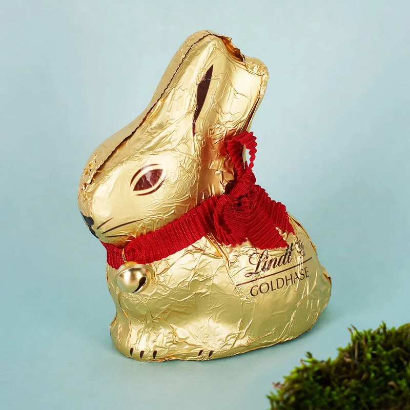 Namenstasse in bunten Frühlingsfarben mit verschiedenen Füllungen