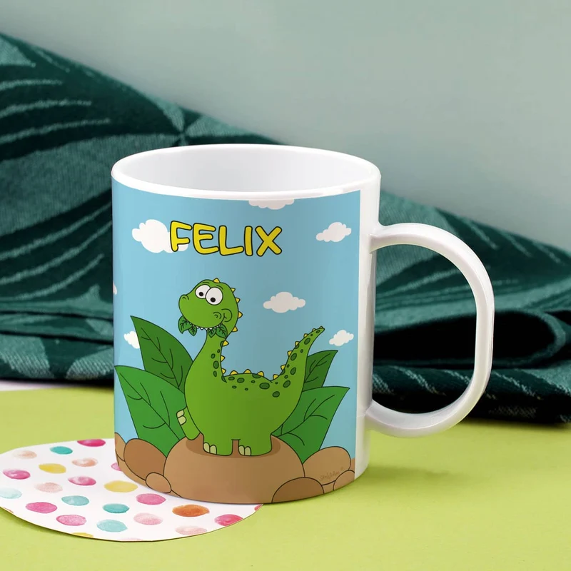 Kindertasse aus Kunststoff mit kleinem Dino und Ihrem Namen