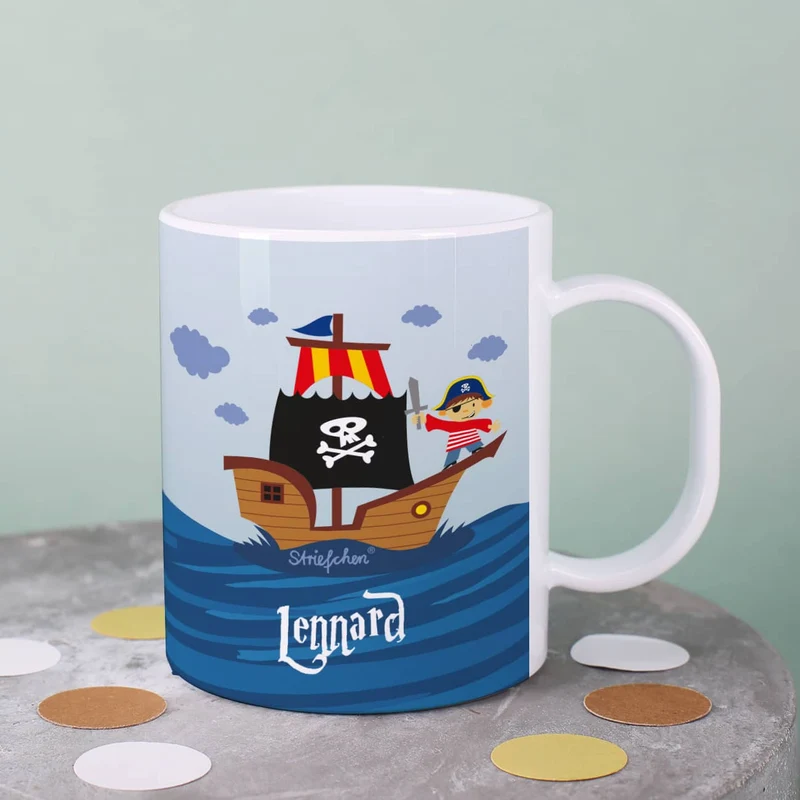 Tasse aus bruchfesten Kunststoff mit Piratenschiff und Name | Geschenk für Kinder & Einschulung