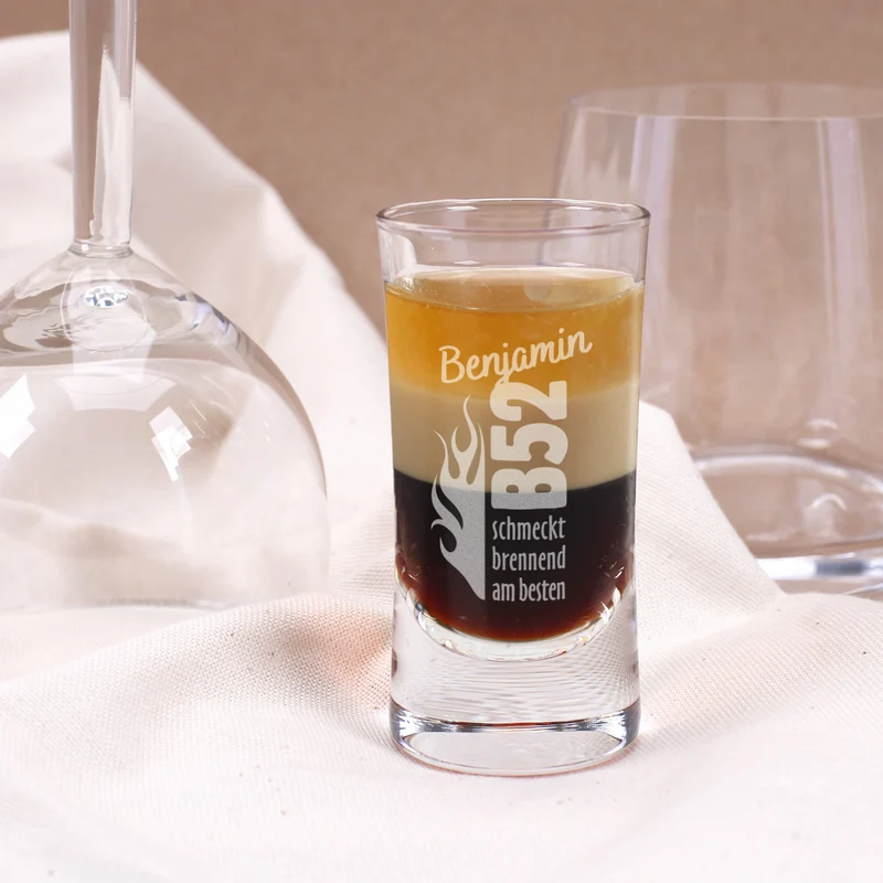 Personalisiertes Schnapsglas mit B52-Motiv und Wunschnamen
