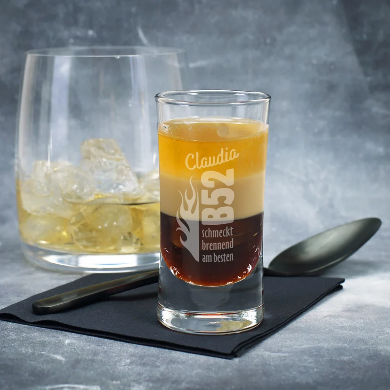 Personalisiertes Schnapsglas mit B52-Motiv und Wunschnamen