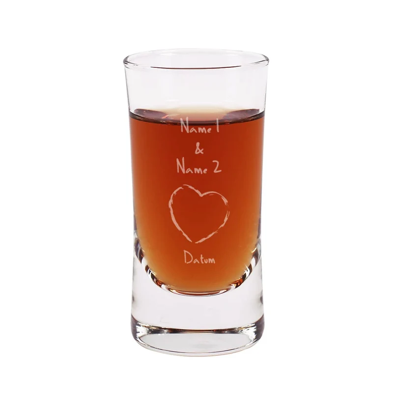 Schnapsglas zur Hochzeit mit Herz-Motiv, Namen und Datum