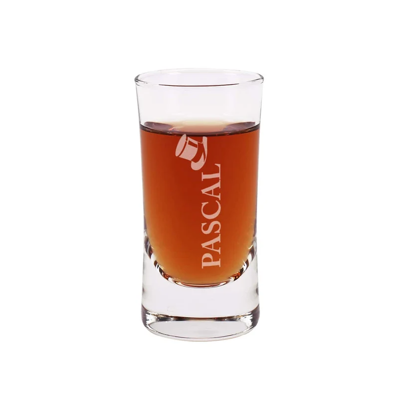 Graviertes Schnapsglas für Männer mit Name und Zylinderhut-Motiv