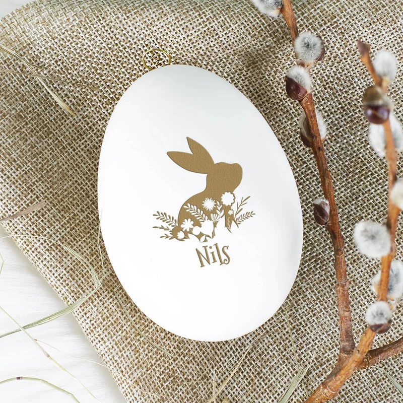 Persönlicher Osterschmuck - Schwanenei mit Osterhase und Name graviert