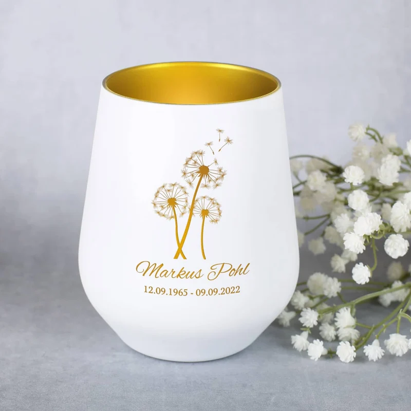 Trauerwindlicht mit Pusteblume, Name und Datum