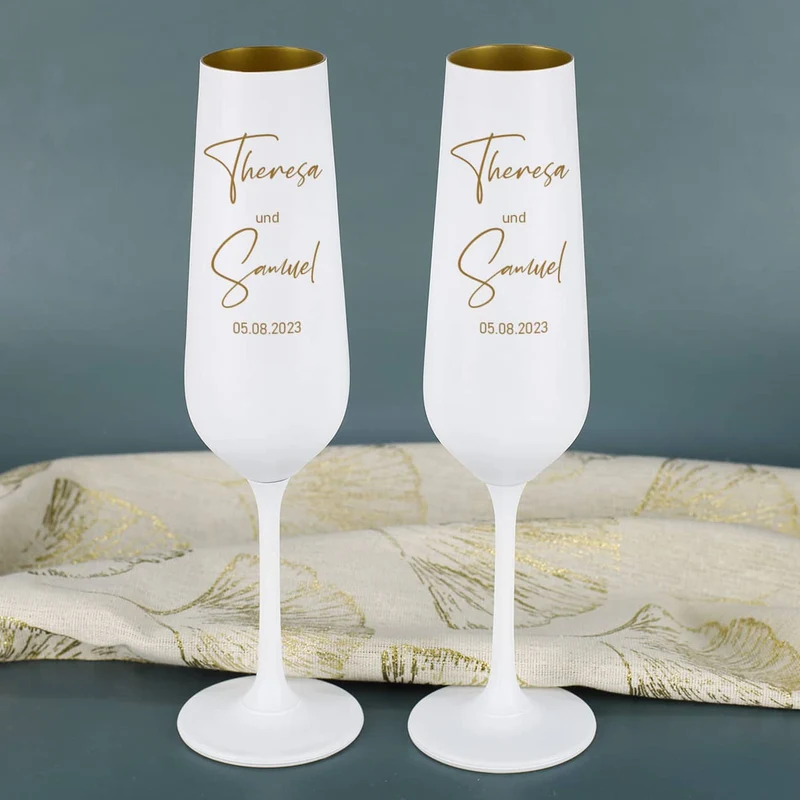2er Set goldene Sektgläser zur Hochzeit mit modernem Motiv