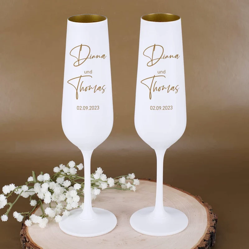 2er Set goldene Sektgläser zur Hochzeit mit modernem Motiv