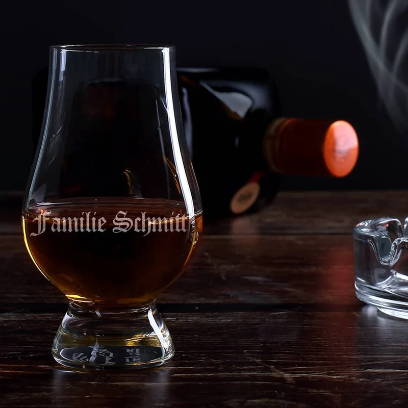 graviertes schottisches Whiskyglas mit Wunschname