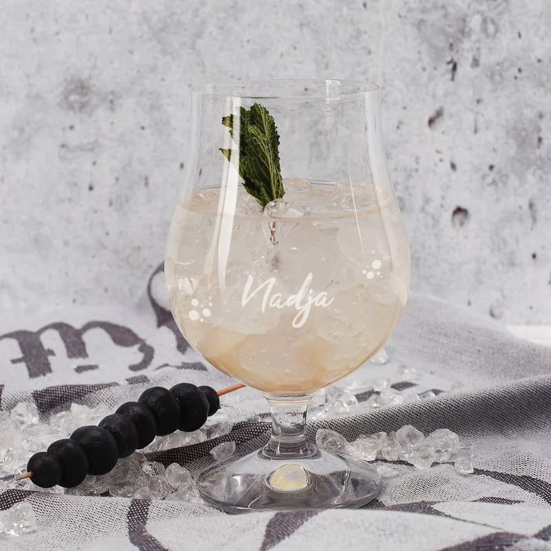 Cocktailglas mit schlichter Namensgravur