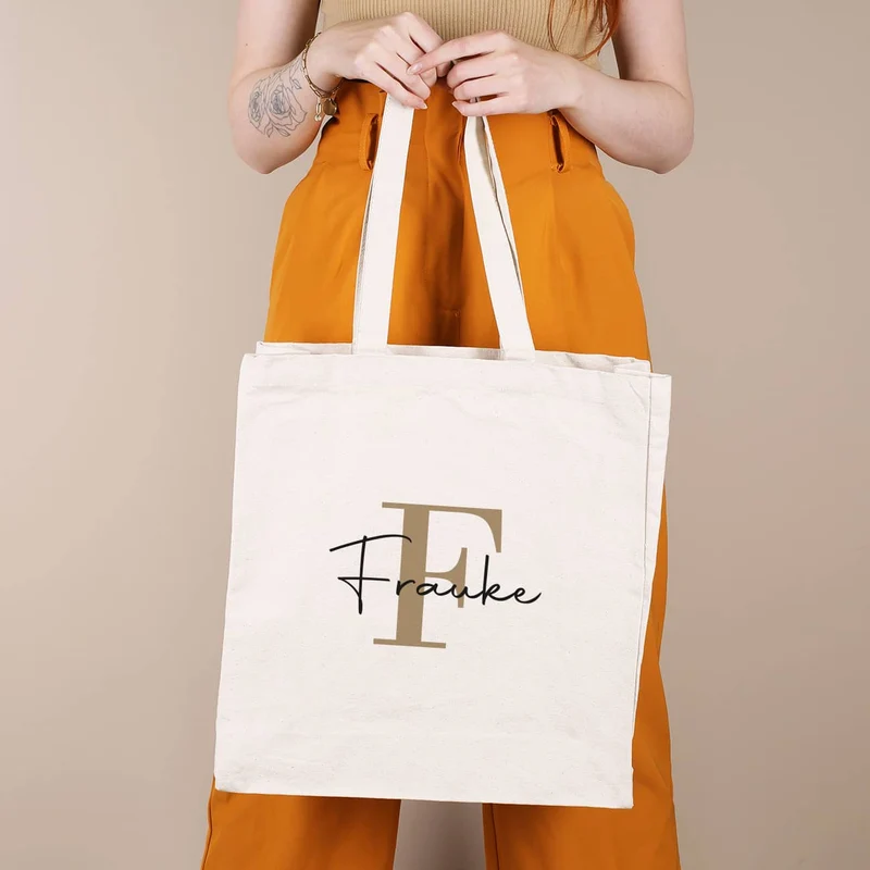 Baumwollshopper mit Initiale und Name in 4 verschiedenen Farben