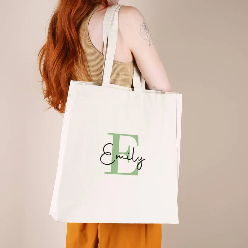 Baumwollshopper mit Initiale und Name in 4 verschiedenen Farben