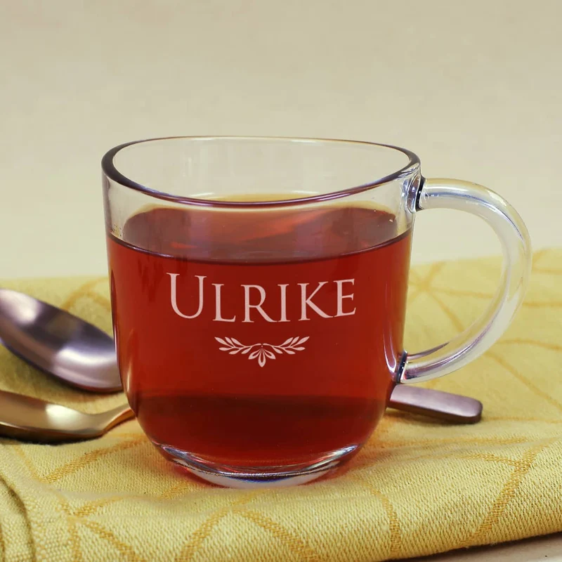 Graviertes Trinkglas mit Henkel mit Ihrem Wunschnamen
