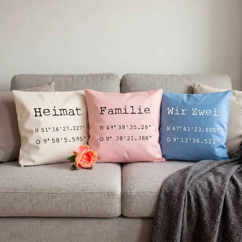 Kissen mit Koordinaten & Wunschtext personalisiert | Geschenk zum Hausbau & Einzug für Wohnung