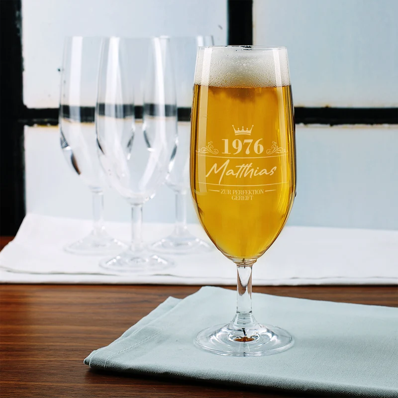 Bierglas von Leonardo mit Name & Geburtsjahr graviert | Pils Glas als Geburtstagsgeschenk für Männer