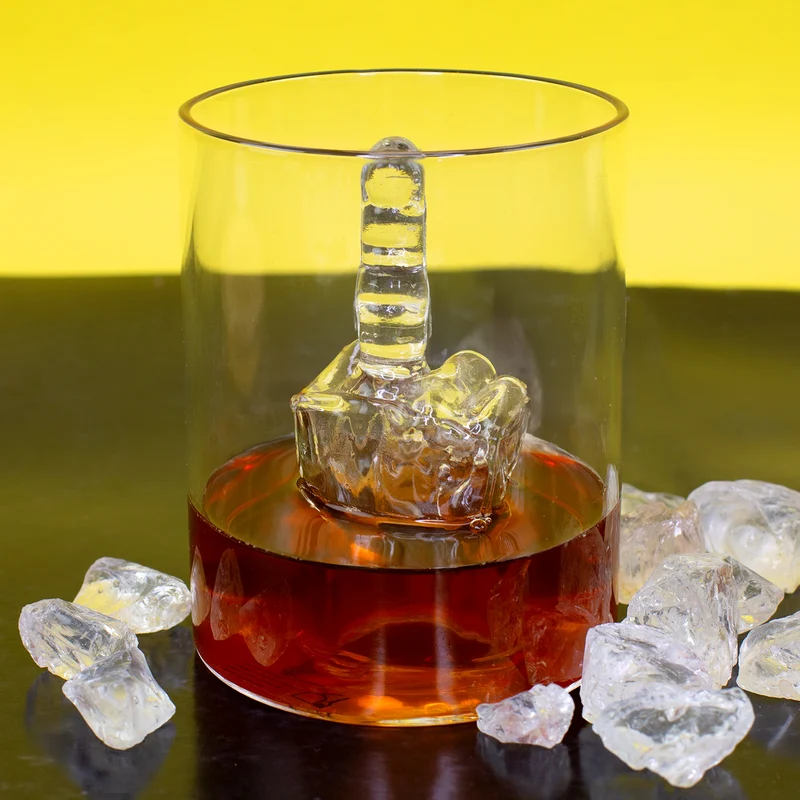 Trinkglas Mittelfinger als lustiges Geschenk