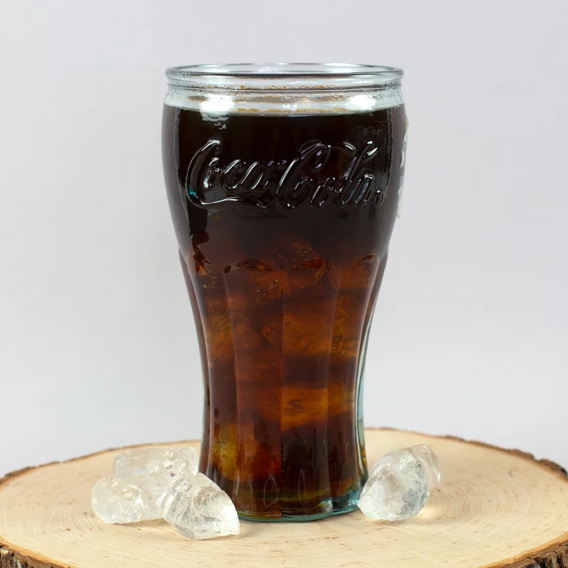 Coca-Cola Glas in klassischer retro Form 400ml | Trinkglas als Geschenk | Nachhaltig & Handgefertigt